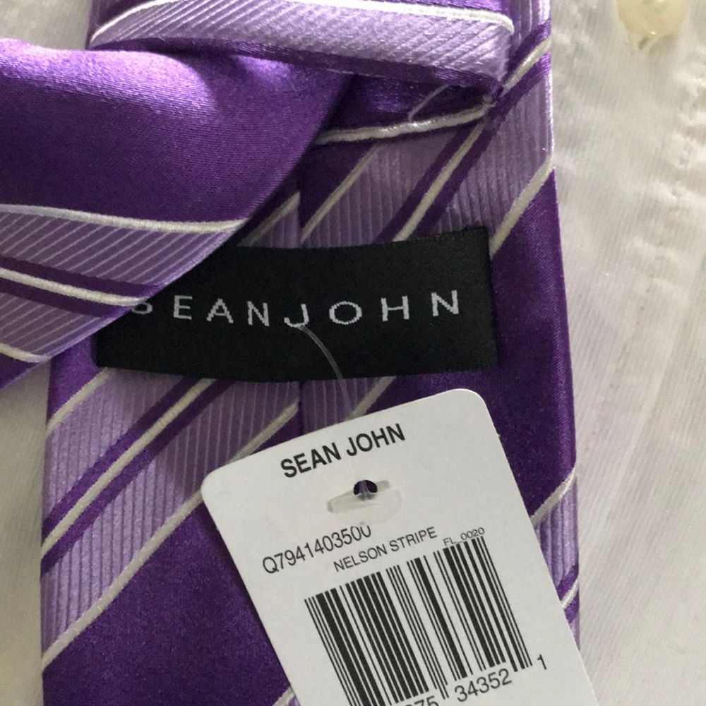 Sean John men’s purple stripe tie